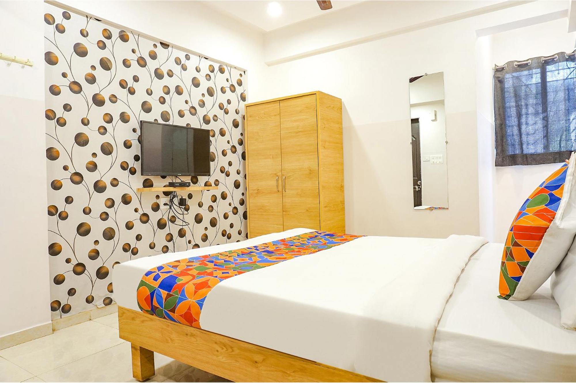 Fabhotel Saffron Inn I - Nr Darshan Museum Pune Bagian luar foto